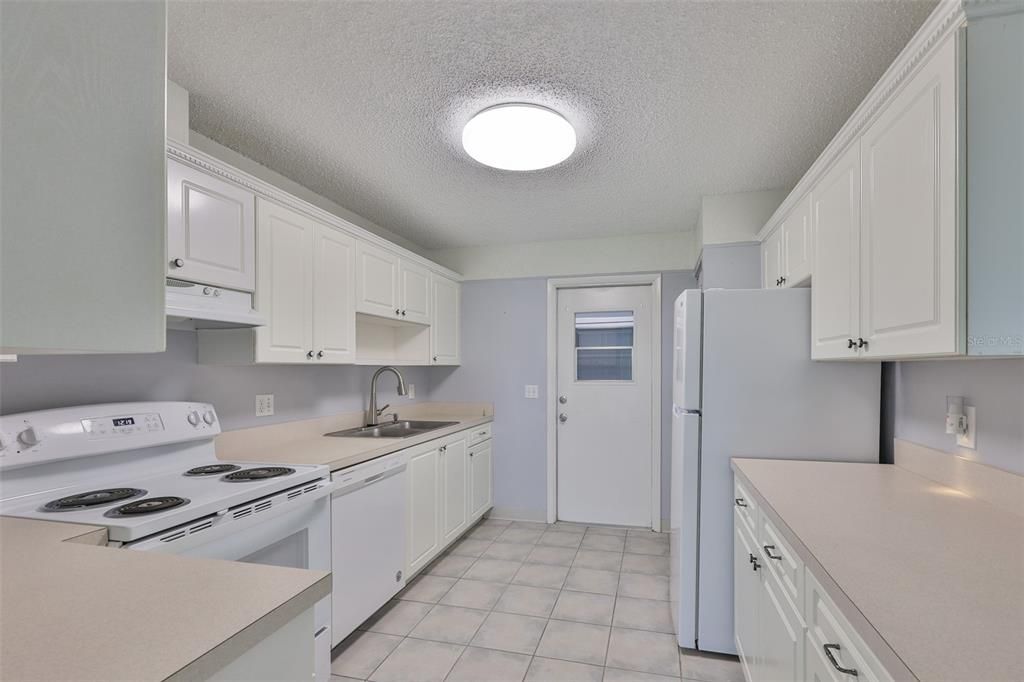 For Sale: $187,000 (2 beds, 2 baths, 1516 Square Feet)