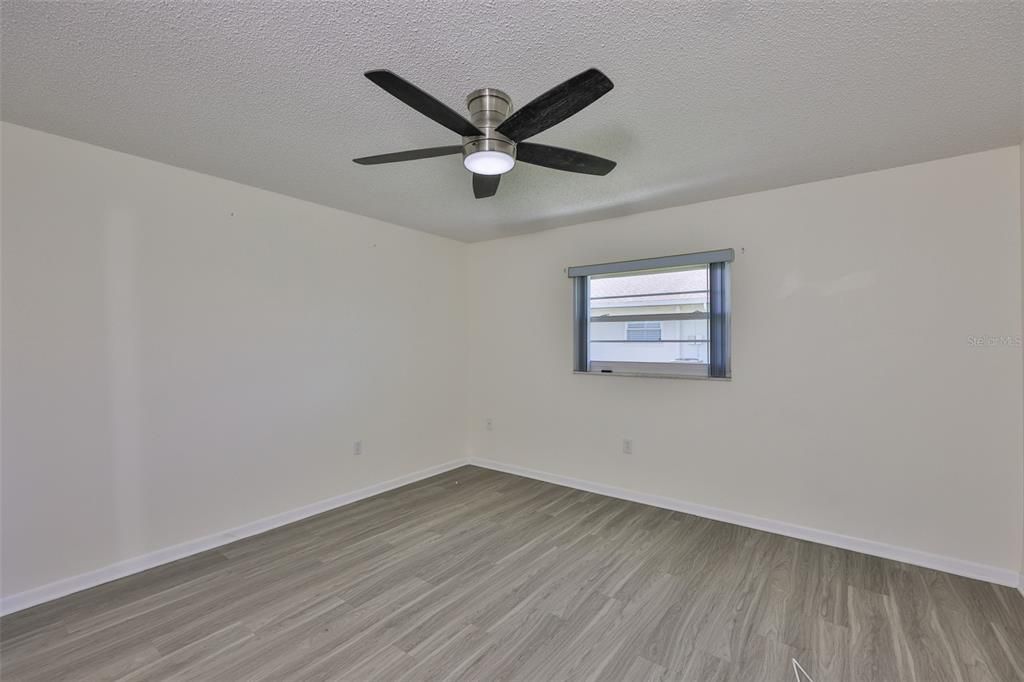 For Sale: $187,000 (2 beds, 2 baths, 1516 Square Feet)