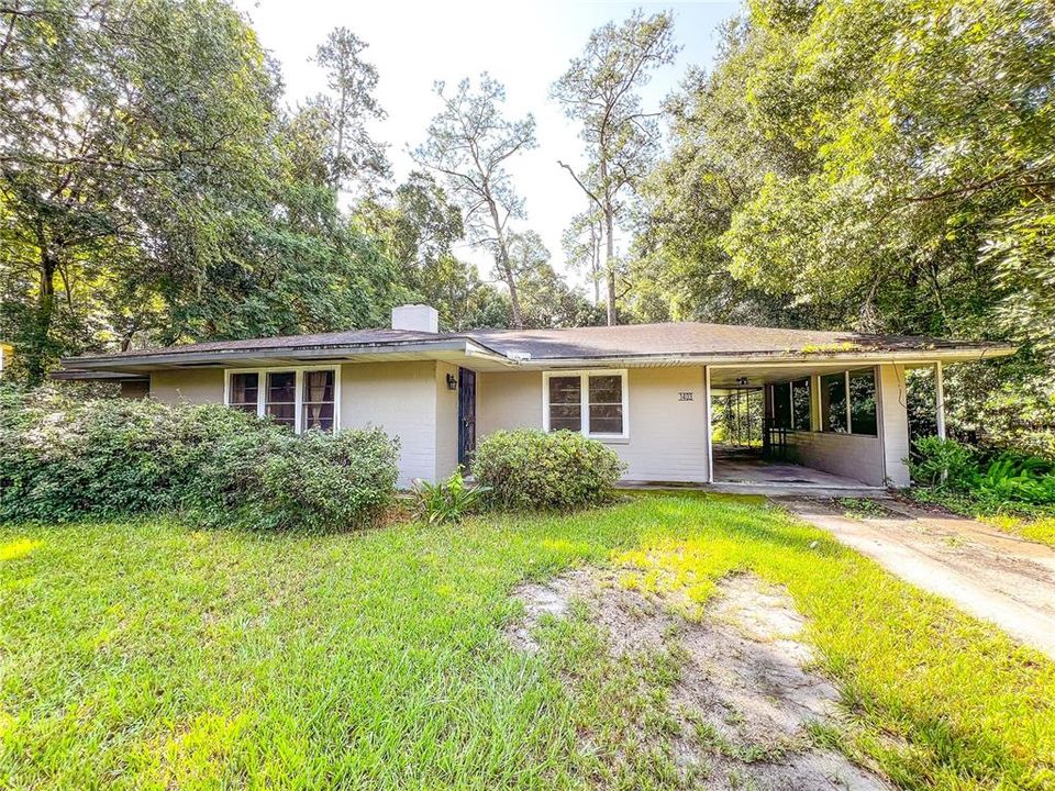 Active With Contract: $1,800 (3 beds, 2 baths, 1808 Square Feet)