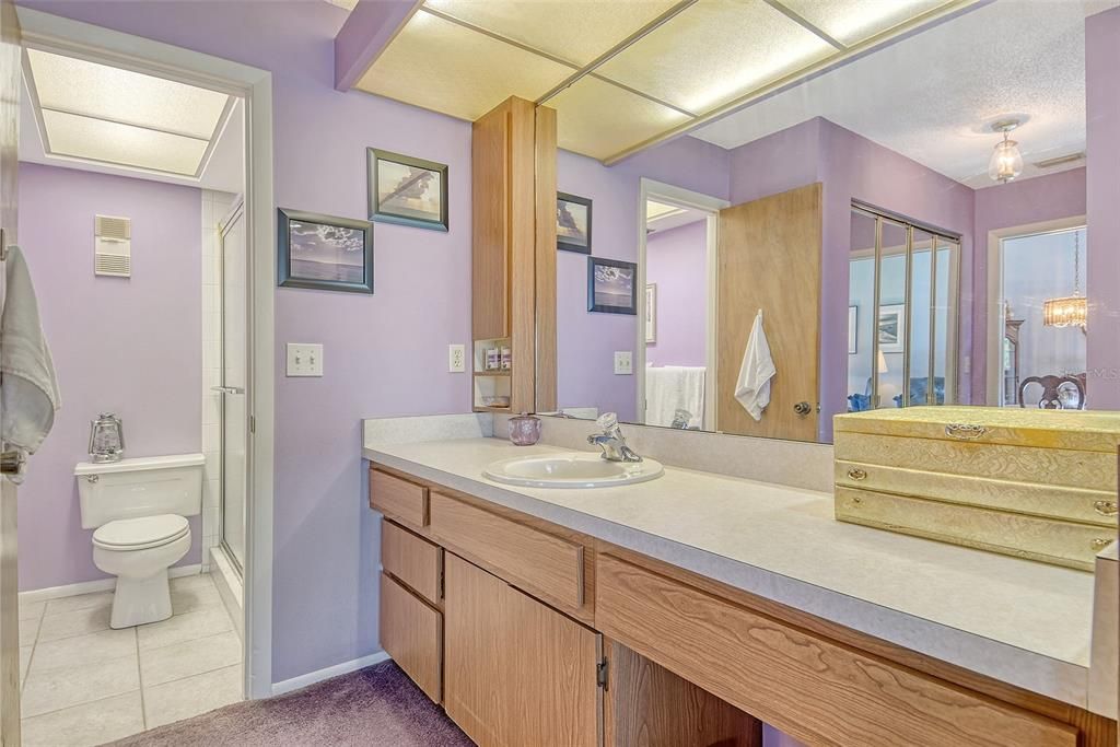 На продажу: $235,000 (2 спален, 2 ванн, 1400 Квадратных фут)