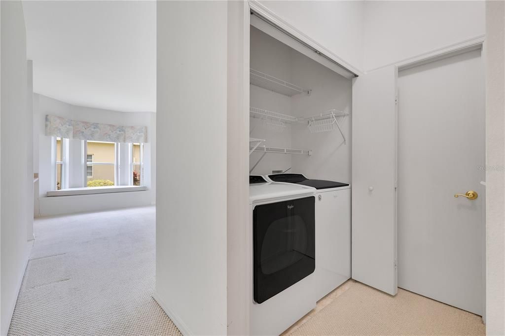 Activo con contrato: $150,400 (2 camas, 2 baños, 1317 Pies cuadrados)