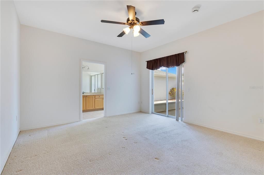 Activo con contrato: $150,400 (2 camas, 2 baños, 1317 Pies cuadrados)