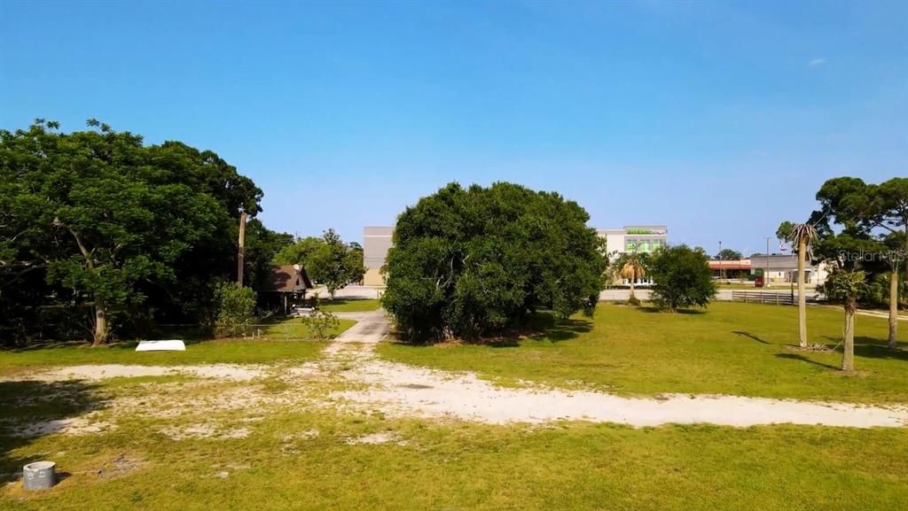 В аренду: $4,500 (3 спален, 1 ванн, 1092 Квадратных фут)