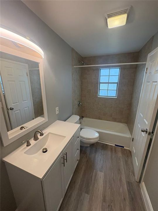 В аренду: $1,350 (2 спален, 2 ванн, 1200 Квадратных фут)