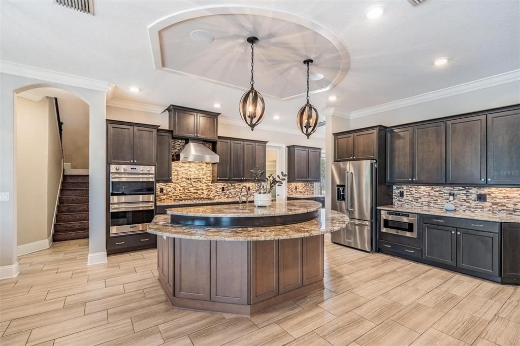 На продажу: $1,155,000 (4 спален, 4 ванн, 3879 Квадратных фут)