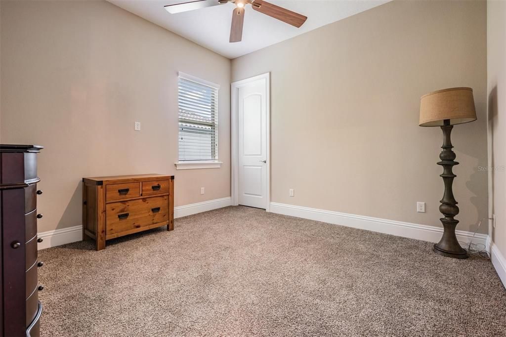 На продажу: $1,155,000 (4 спален, 4 ванн, 3879 Квадратных фут)