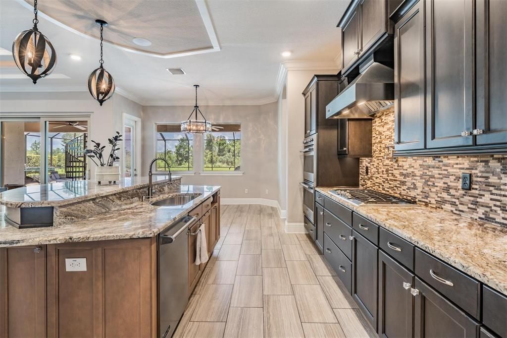 На продажу: $1,155,000 (4 спален, 4 ванн, 3879 Квадратных фут)