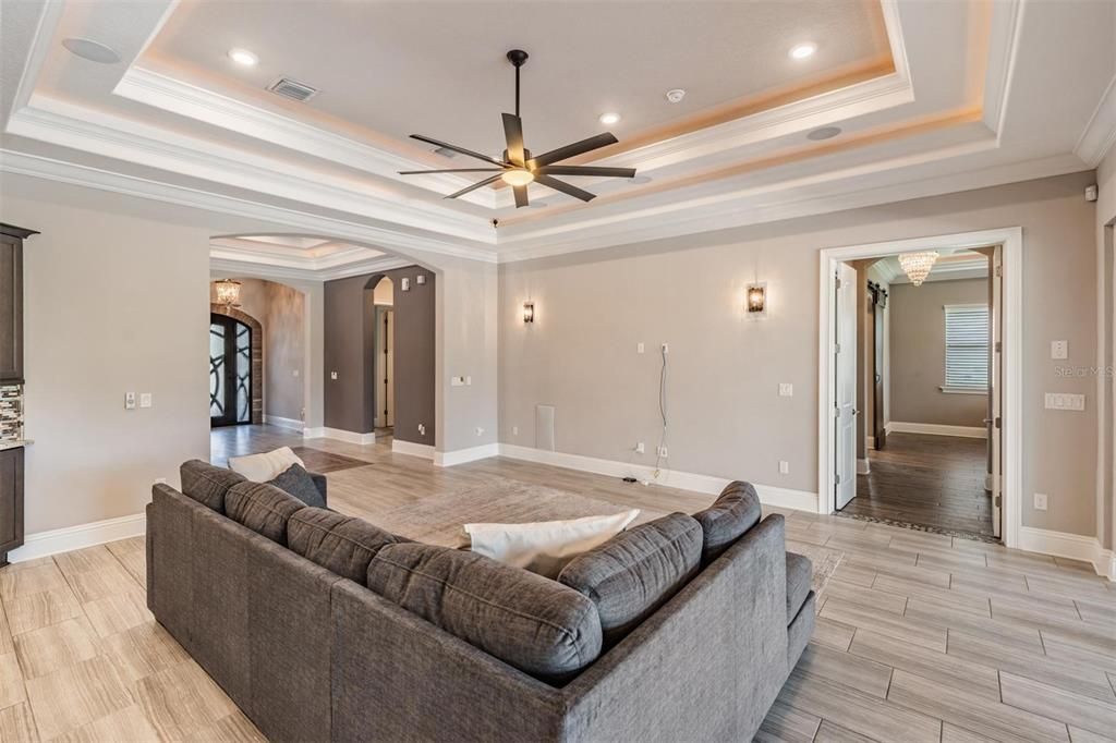 На продажу: $1,155,000 (4 спален, 4 ванн, 3879 Квадратных фут)