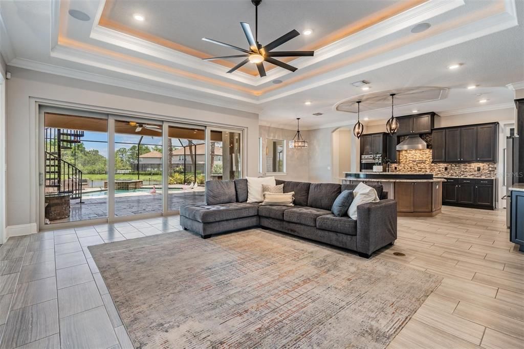 На продажу: $1,155,000 (4 спален, 4 ванн, 3879 Квадратных фут)