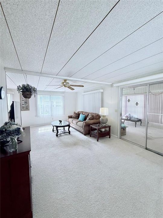 На продажу: $136,000 (2 спален, 2 ванн, 1344 Квадратных фут)