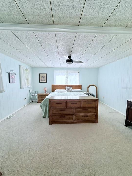 На продажу: $136,000 (2 спален, 2 ванн, 1344 Квадратных фут)