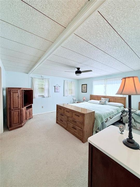 На продажу: $136,000 (2 спален, 2 ванн, 1344 Квадратных фут)