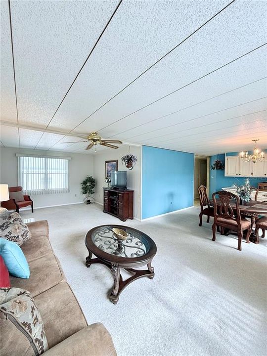 На продажу: $136,000 (2 спален, 2 ванн, 1344 Квадратных фут)