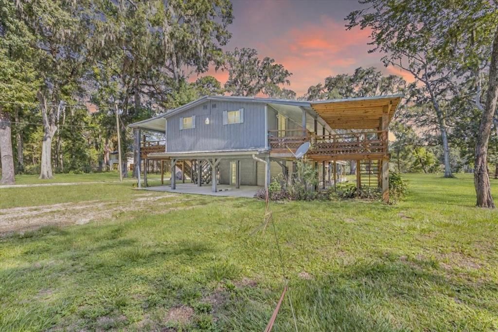 For Sale: $469,900 (3 beds, 3 baths, 1564 Square Feet)