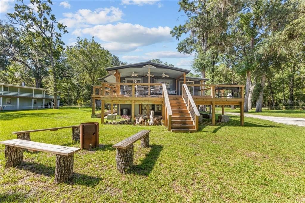 For Sale: $469,900 (3 beds, 3 baths, 1564 Square Feet)