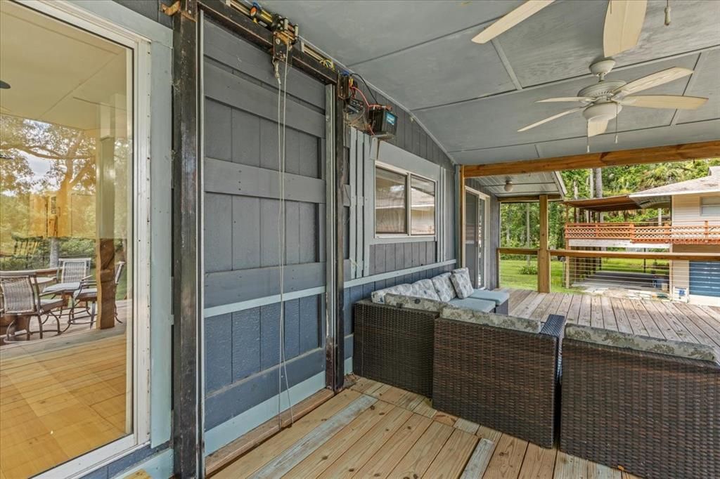 For Sale: $469,900 (3 beds, 3 baths, 1564 Square Feet)