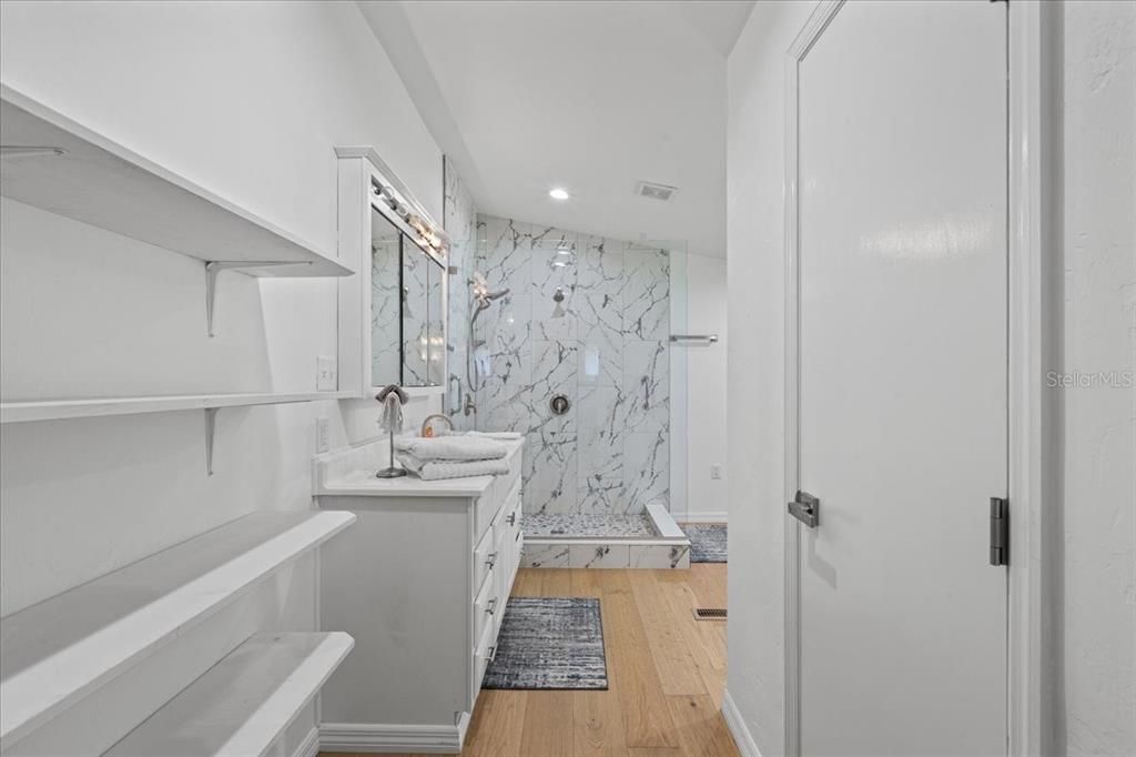 For Sale: $469,900 (3 beds, 3 baths, 1564 Square Feet)