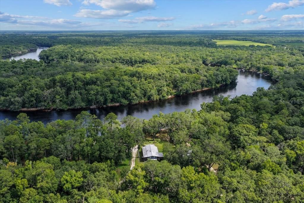 For Sale: $469,900 (3 beds, 3 baths, 1564 Square Feet)