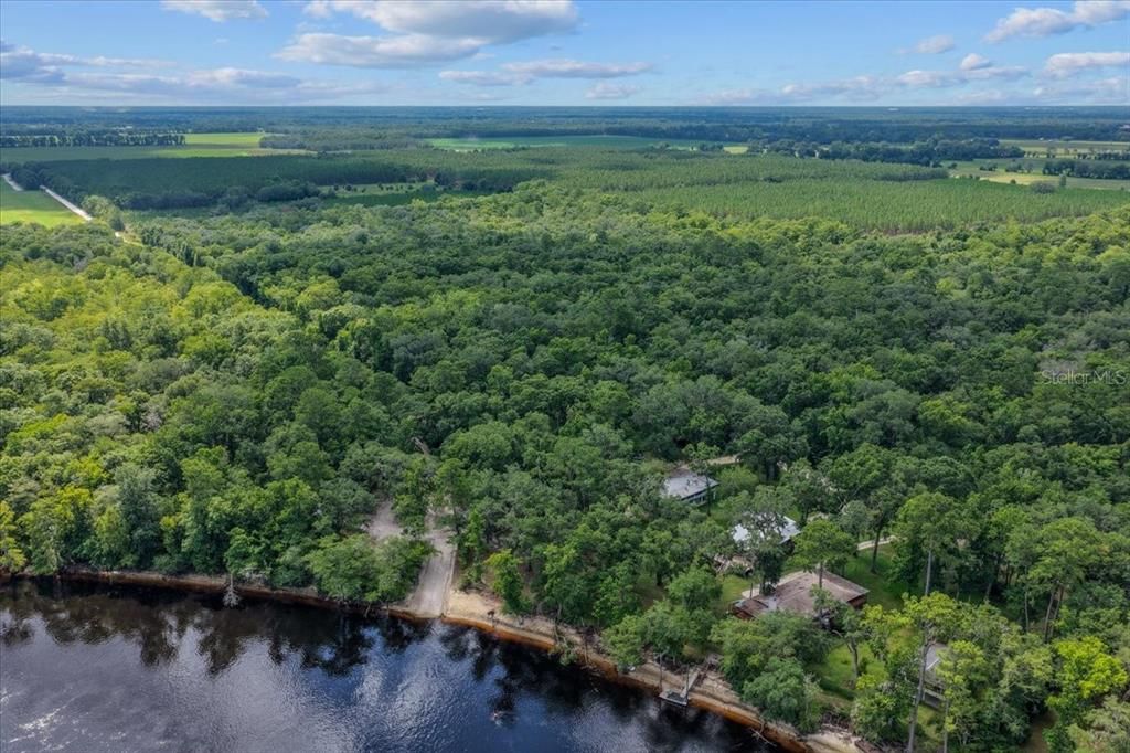 For Sale: $469,900 (3 beds, 3 baths, 1564 Square Feet)