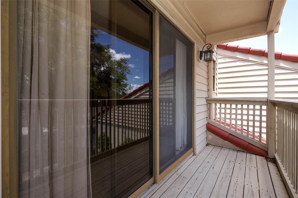 合同活跃: $379,900 (3 贝兹, 2 浴室, 1844 平方英尺)