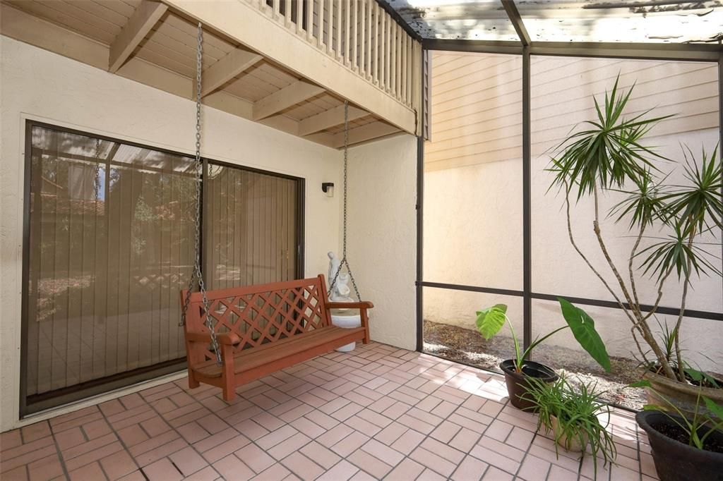 合同活跃: $379,900 (3 贝兹, 2 浴室, 1844 平方英尺)