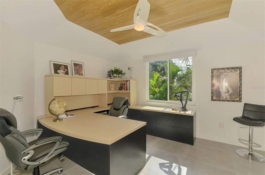 En Renta: $14,000 (4 camas, 3 baños, 2341 Pies cuadrados)