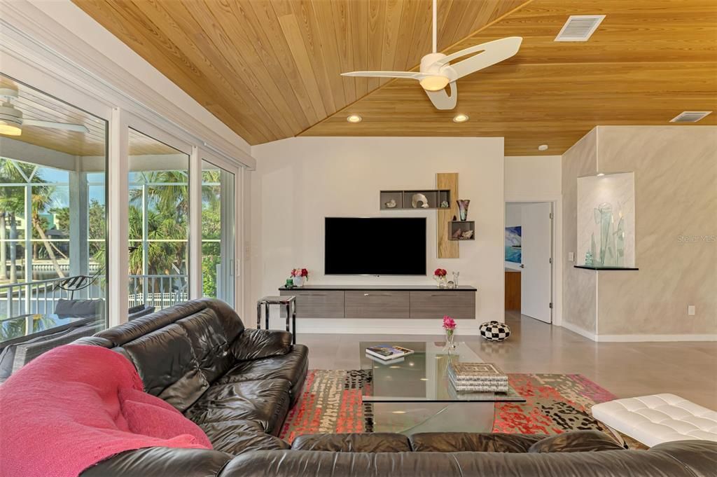 En Renta: $14,000 (4 camas, 3 baños, 2341 Pies cuadrados)