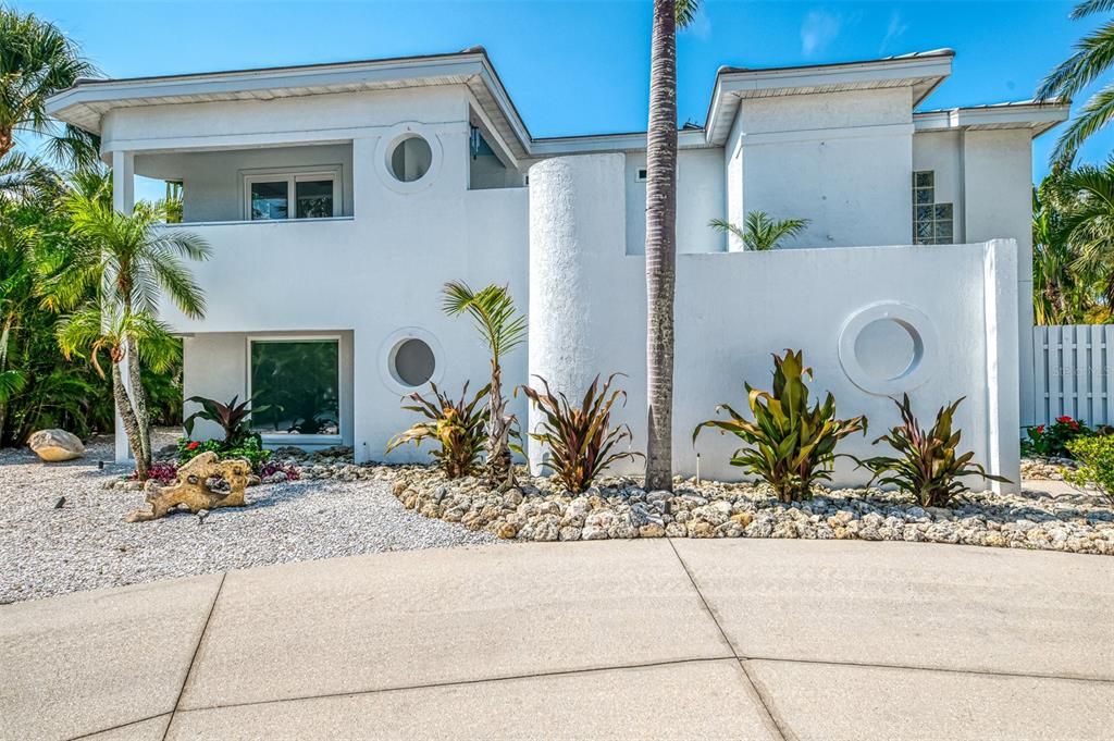 En Renta: $14,000 (4 camas, 3 baños, 2341 Pies cuadrados)