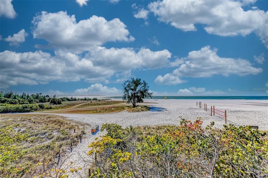 En Renta: $14,000 (4 camas, 3 baños, 2341 Pies cuadrados)