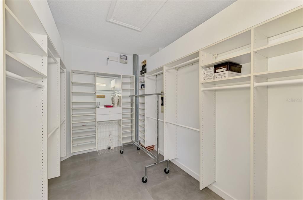 En Renta: $14,000 (4 camas, 3 baños, 2341 Pies cuadrados)