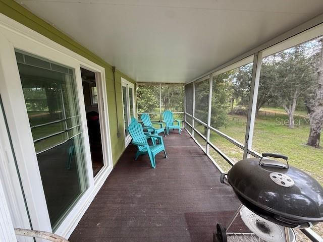 For Sale: $374,900 (1 beds, 1 baths, 640 Square Feet)