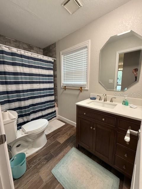 For Sale: $374,900 (1 beds, 1 baths, 640 Square Feet)