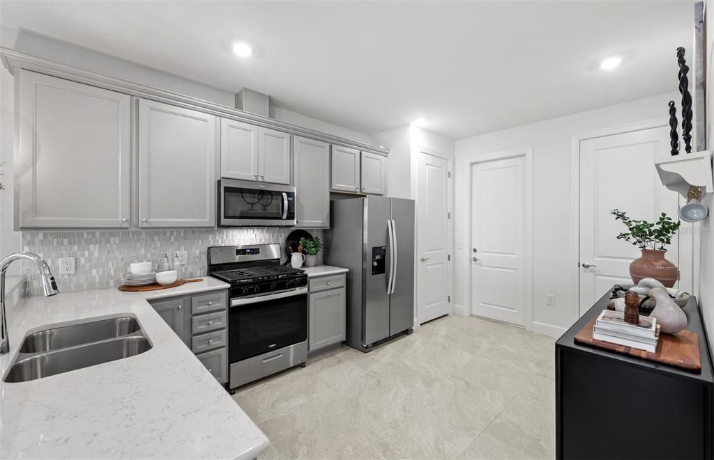 待售: $379,990 (2 贝兹, 2 浴室, 1448 平方英尺)