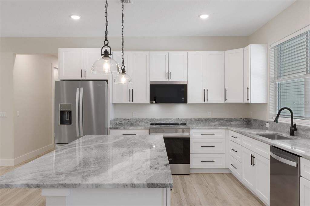 待售: $549,999 (3 贝兹, 3 浴室, 2397 平方英尺)