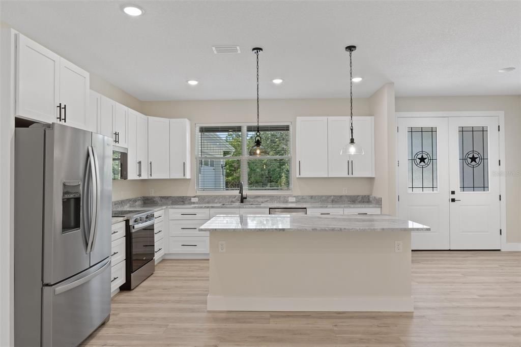 待售: $549,999 (3 贝兹, 3 浴室, 2397 平方英尺)