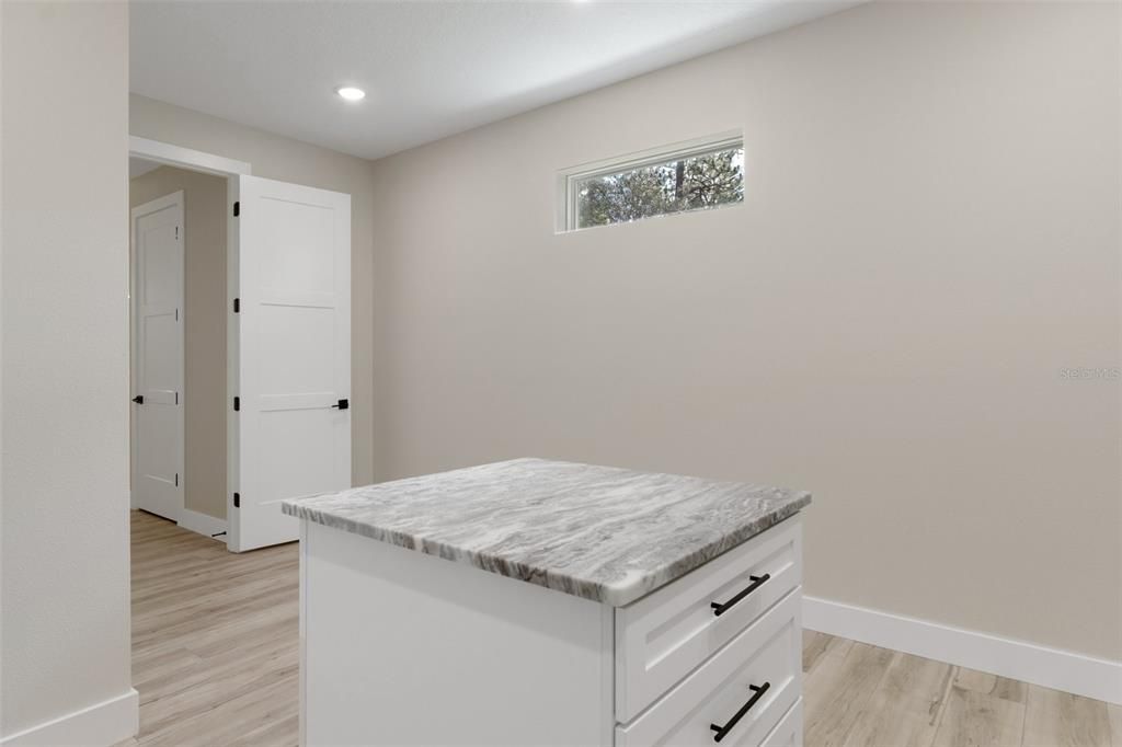 待售: $549,999 (3 贝兹, 3 浴室, 2397 平方英尺)