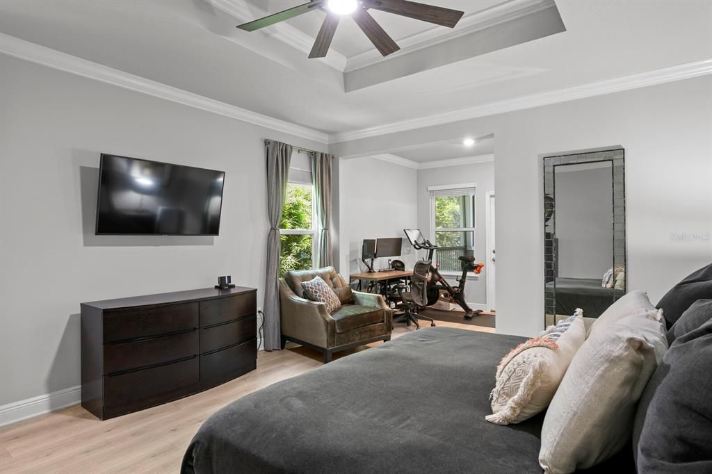 合同活跃: $5,000 (3 贝兹, 2 浴室, 2503 平方英尺)