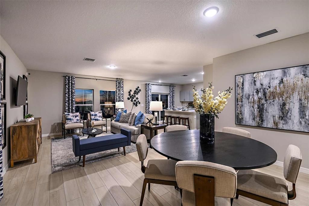 Active With Contract: $359,999 (5 beds, 3 baths, 2470 Square Feet)