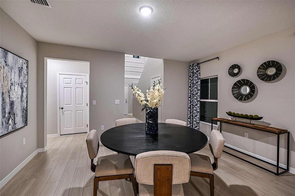 Active With Contract: $359,999 (5 beds, 3 baths, 2470 Square Feet)