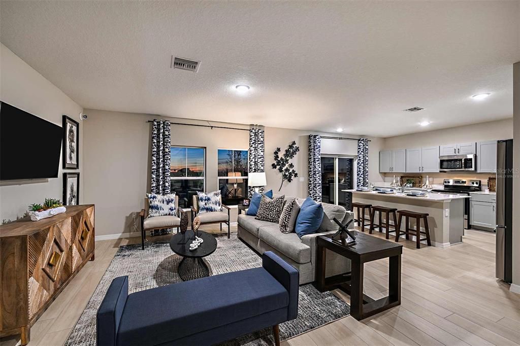 Active With Contract: $359,999 (5 beds, 3 baths, 2470 Square Feet)