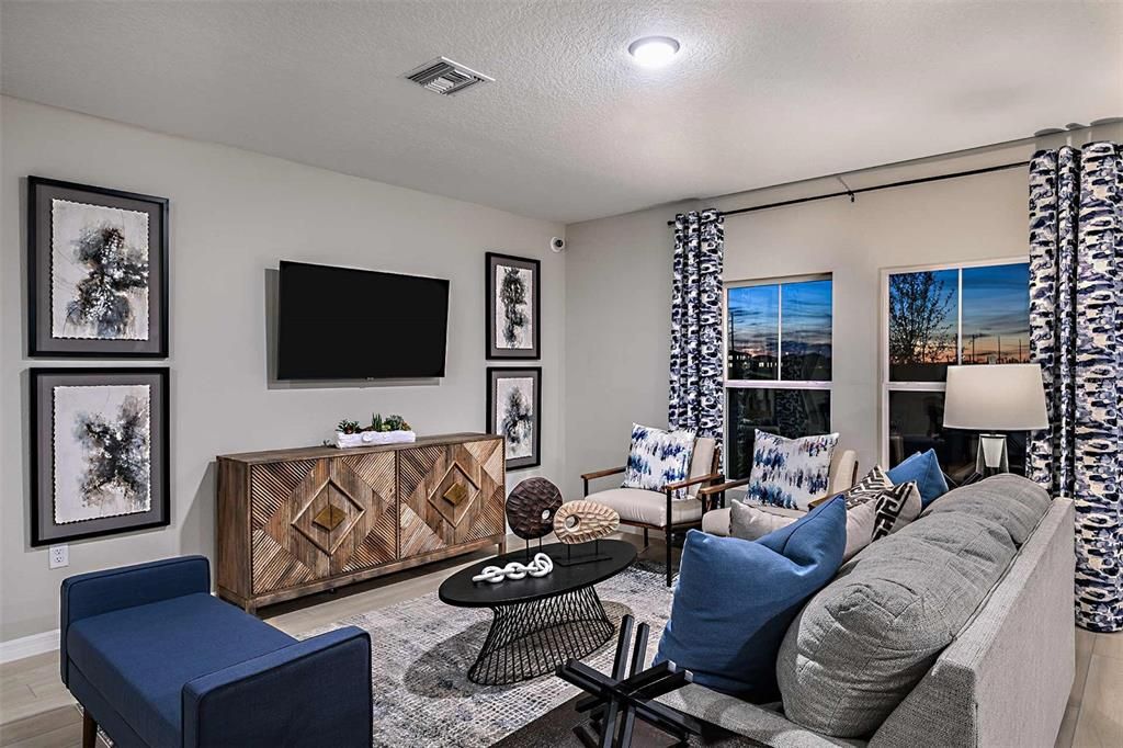 Active With Contract: $359,999 (5 beds, 3 baths, 2470 Square Feet)