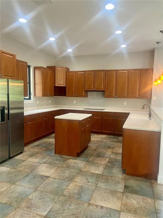 В аренду: $5,195 (4 спален, 3 ванн, 4200 Квадратных фут)