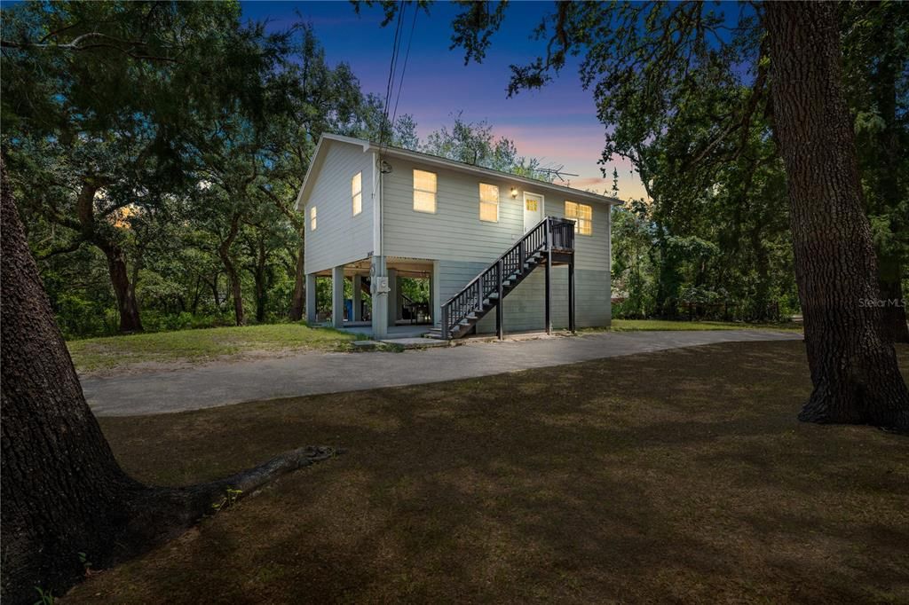 На продажу: $289,000 (3 спален, 1 ванн, 816 Квадратных фут)