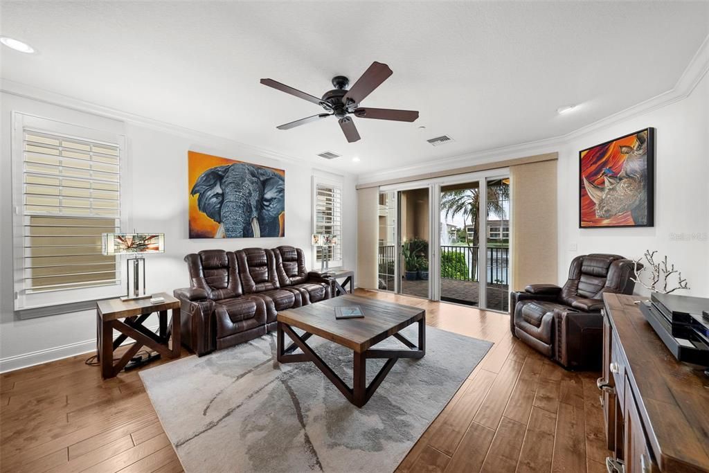 For Sale: $1,000,000 (3 beds, 2 baths, 2437 Square Feet)