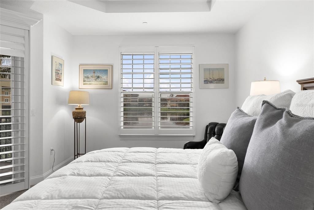 For Sale: $1,000,000 (3 beds, 2 baths, 2437 Square Feet)