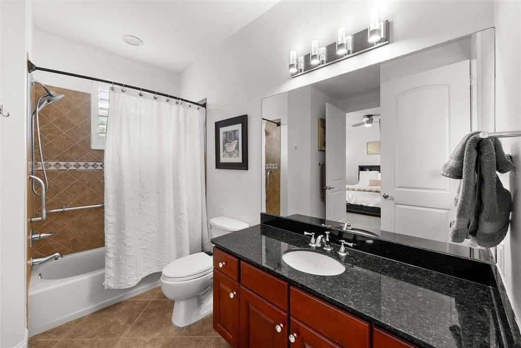 For Sale: $1,000,000 (3 beds, 2 baths, 2437 Square Feet)