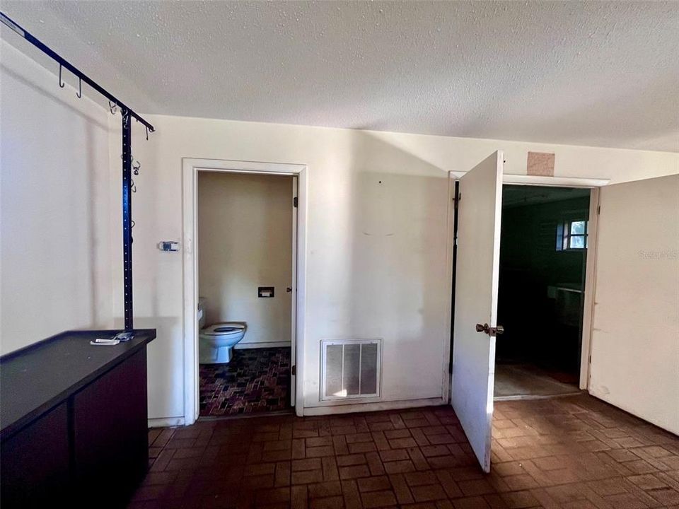 For Sale: $250,000 (0 beds, 0 baths, 1200 Square Feet)