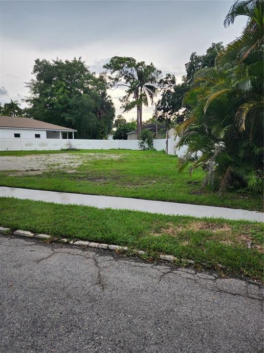 Недавно продано: $64,500 (0.19 acres)