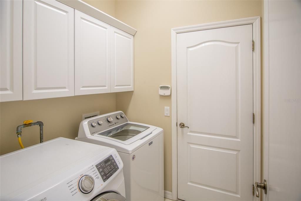 For Rent: $3,800 (3 beds, 2 baths, 1863 Square Feet)