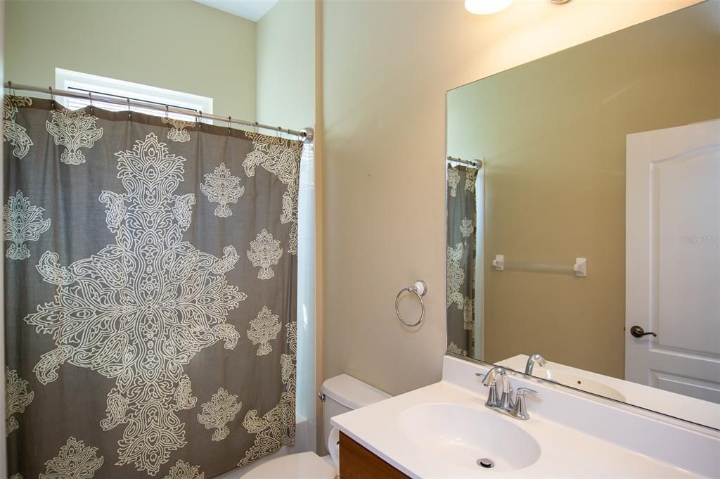 For Rent: $3,800 (3 beds, 2 baths, 1863 Square Feet)